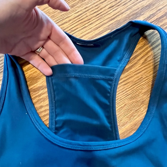 ✨2/$20✨FABLETICS Sports Bra - Size Small - Picture 3 of 5